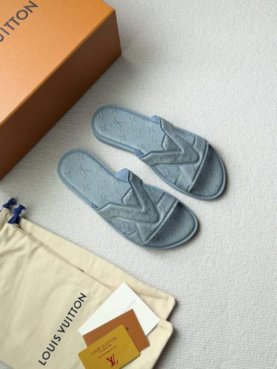 Picture of Louis Vuitton Slippers _SKULVsz38-45hnx06041493